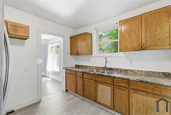 15087 Pinehurst St — Photo 2