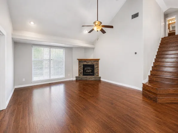 408 Milla Ln, Euless, TX 76039