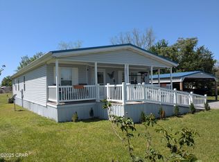 2851 Owens St, Marianna, FL 32446