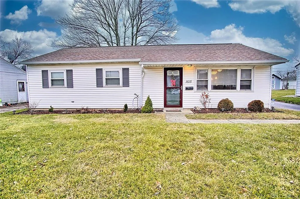 1615 Woodman Dr photo 1