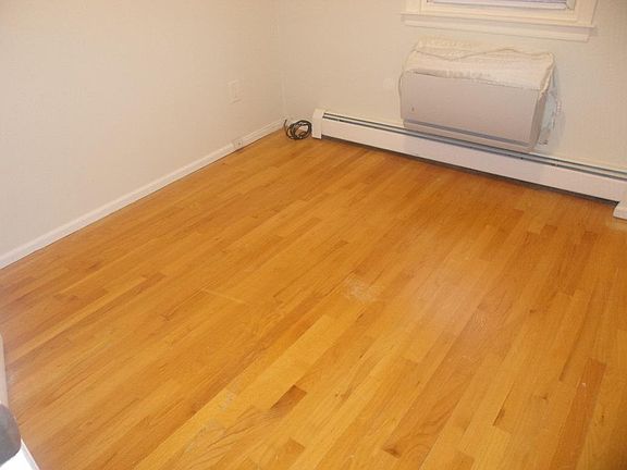 5th image of 253-34 W End Dr