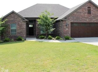 22 Southwind Blvd, Searcy, AR 72143