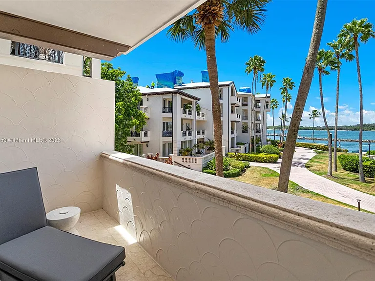 2122 Fisher Island Dr #2122 — Photo 25