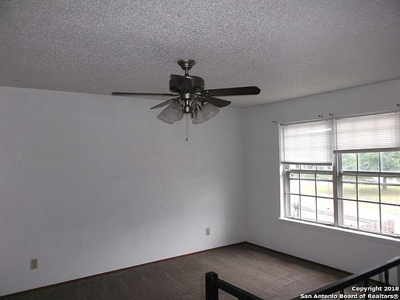 3rd image of 9611 Manzano St
