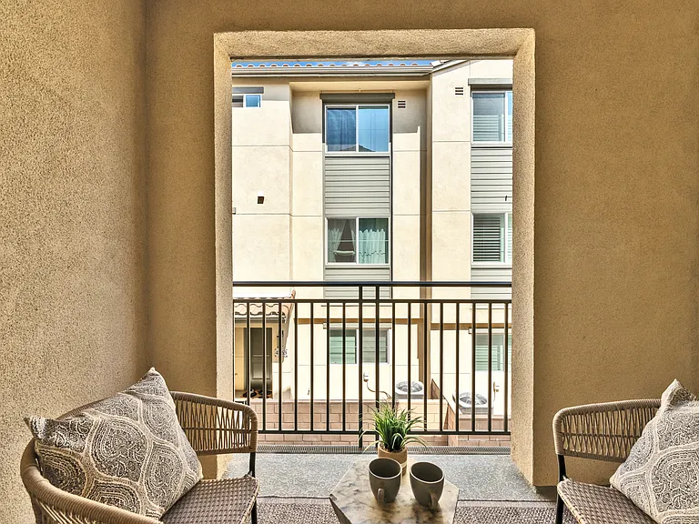 Jasmine Ln — Photo 8