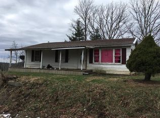 515 Harvest Ridge Rd, Campton, KY 41301