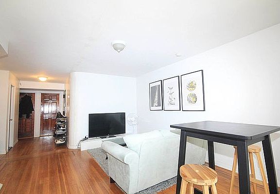 3rd image of 86-11 53rd Ave #3
