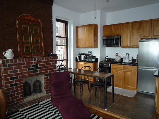 Rented by New Yorker Realty | media 19