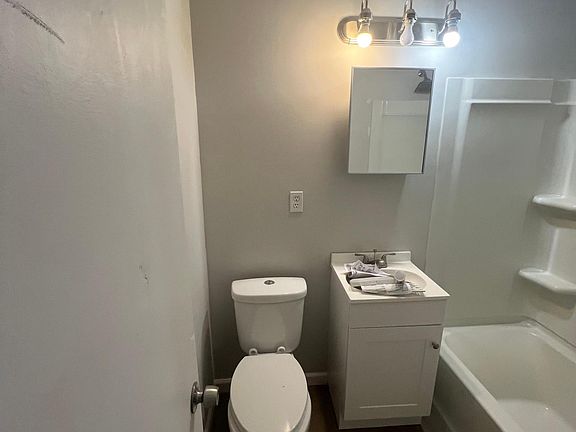 4th image of 889 Florida Ave #889