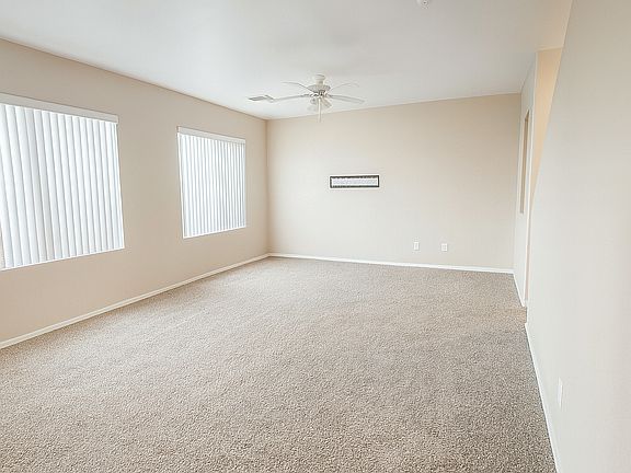 3rd image of 633 Twilight Blue Ave