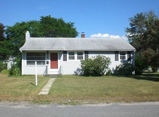 13 Spruce St, Oxford, MA 01540