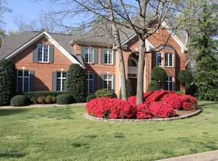 2 Northfield Rd, Signal Mountain, TN 37377