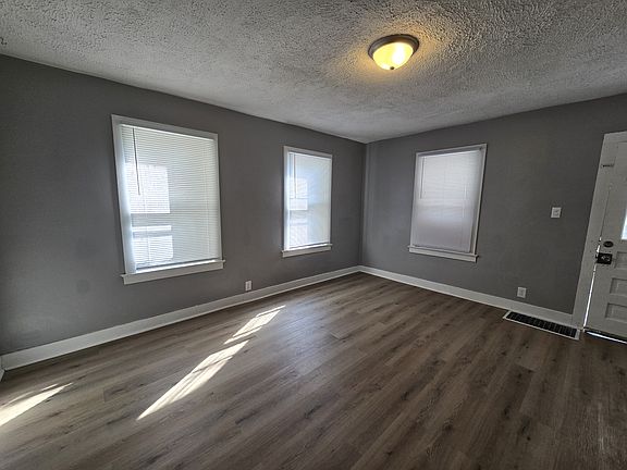 5th image of 908 W 6th St