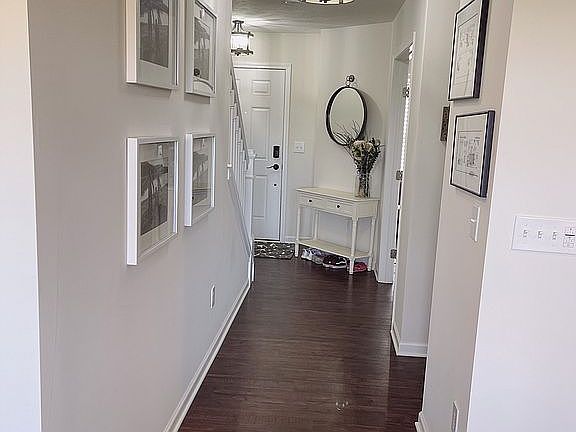 2nd image of 471 Hutchinson St