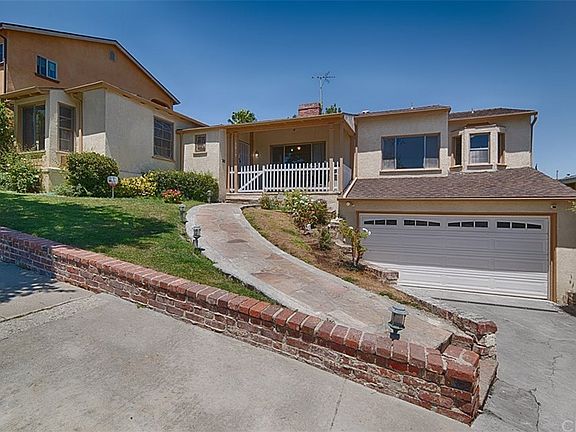 2nd image of 3819 Chanson Dr
