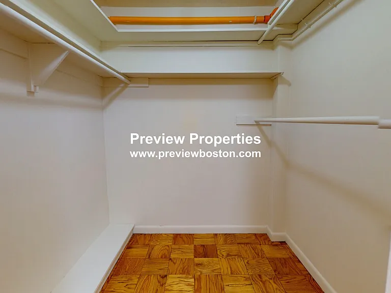 Monmouth St — Photo 10