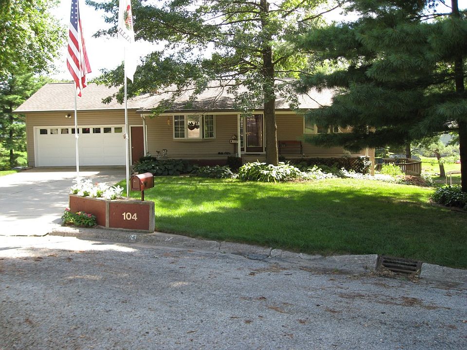 1st image of 104 Berkley Ct