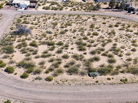 4th image of 8680 N Mission Cir & 9445 N Broken Saddle Drive