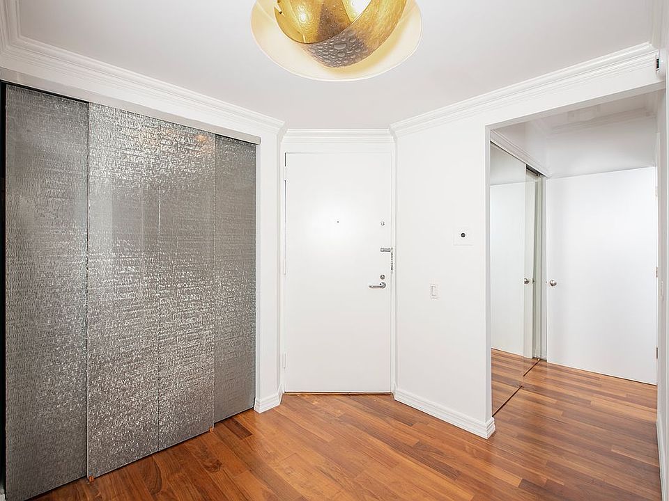 1st image of 150 W 56th St APT 2802