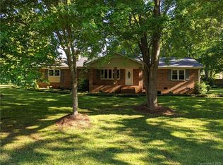 1818 Arden Dr, Lincolnton, NC 28092