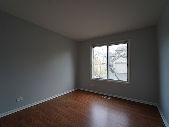 5th image of 365 Grissom Ct