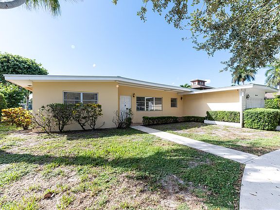 2nd image of 1510 Palm Cir