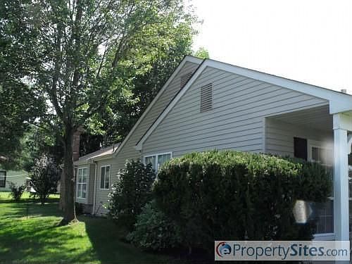 5th image of 21 Buxton Ct