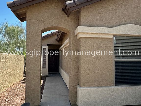 2nd image of 2553 W Woburn Ln
