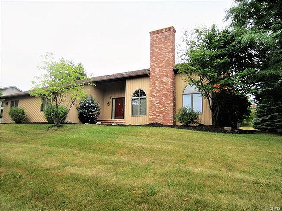 2nd image of 4736 Prestwick Dr