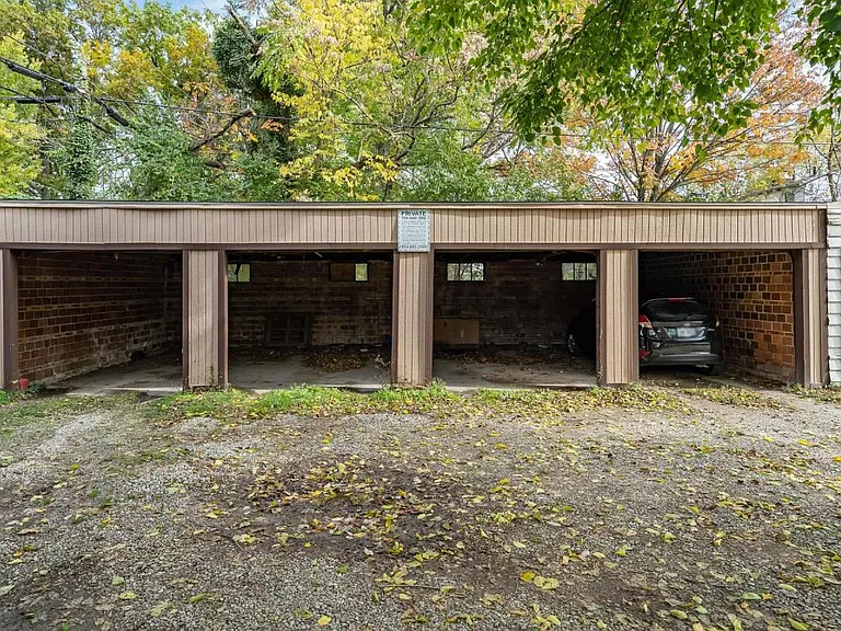 3256 Indianola Ave — Photo 15