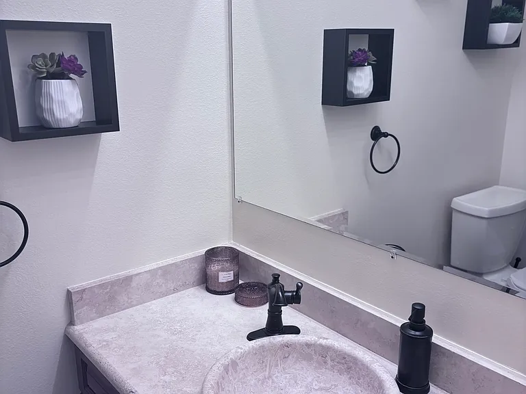 1146 Ceylon Ct — Photo 12