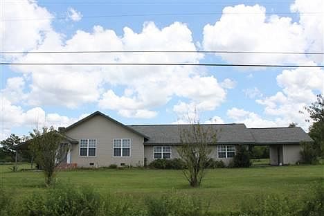1st image of 210 Kilby Dr