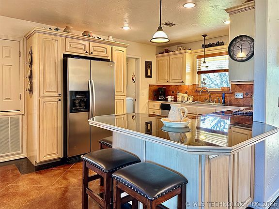 5th image of 199 Buel Green Rd