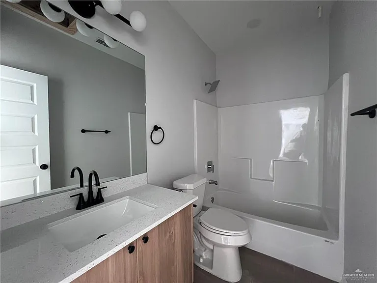 2409 S Hilltop Ave #1 — Photo 22