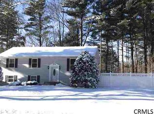 9 Teakwood Dr, Clifton Park, NY 12065