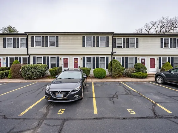 166 Hillside Rd APT 5, Westfield, MA 01085