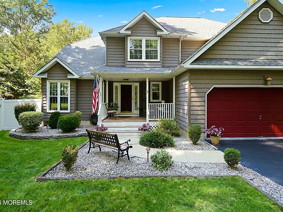 5th image of 4 Scarlet Oak Court