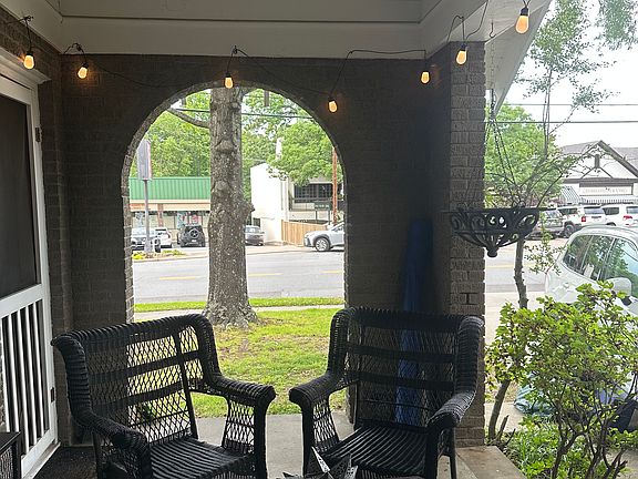 5th image of 5105 Kavanaugh Blvd