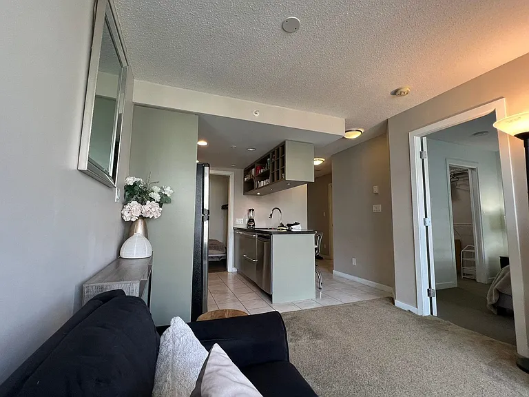 833 Seymour St #13 — Photo 16
