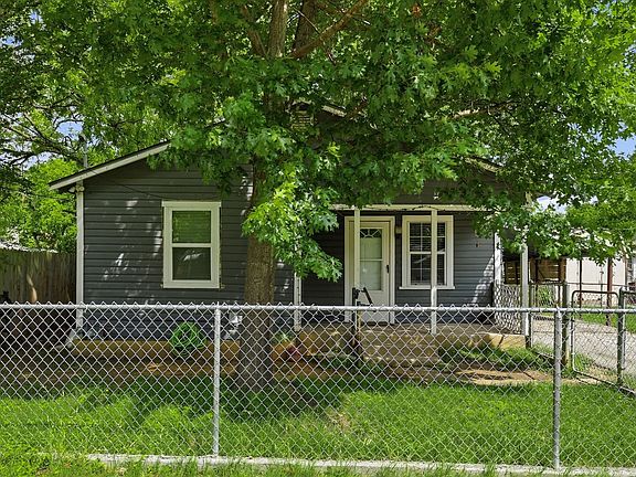 2nd image of 305 Claude Ave