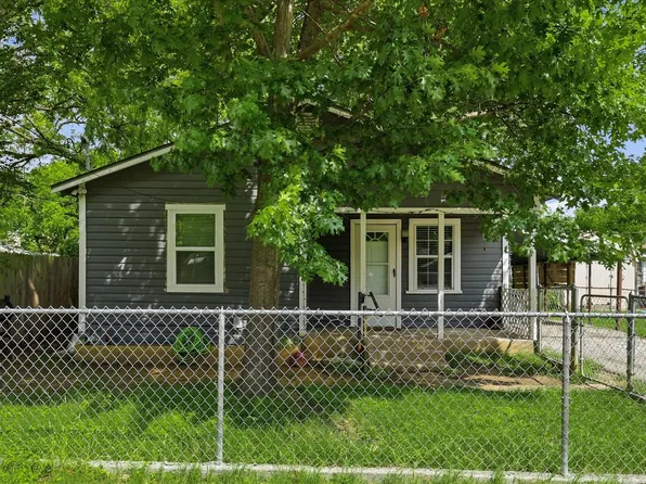 305 Claude Ave, Cleburne, TX 76031