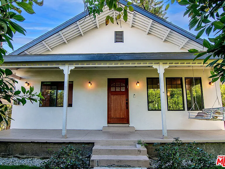 13220 Erwin St — Photo 4