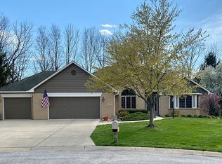 2436 Dry Ridge Ct, Greenwood, IN 46143