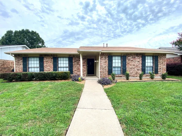 6221 Fallbrook Dr, Garland, TX 75043
