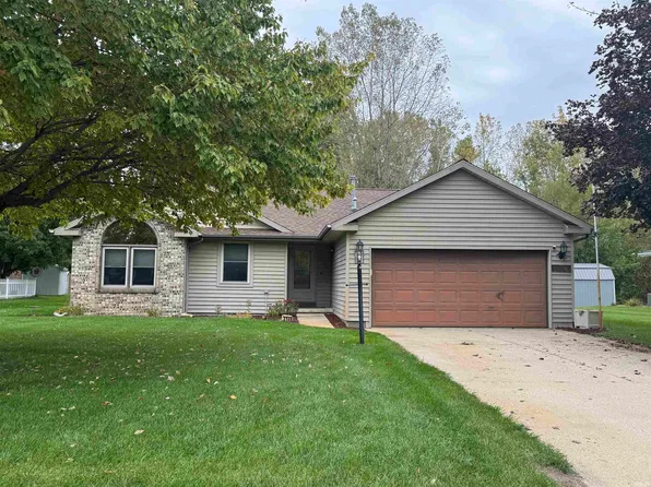 4346 N Westerner Winds Dr, Warsaw, IN 46582