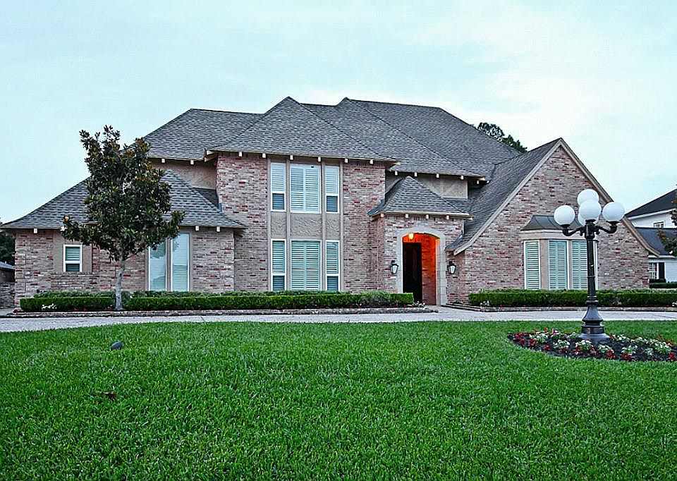 1st image of 811 Sugar Creek Blvd