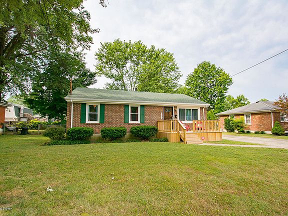 4th image of 2020 Dixie Garden Dr