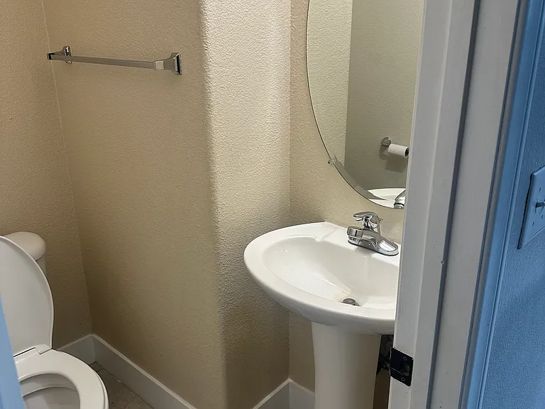 5274 Starter Ave — Photo 14