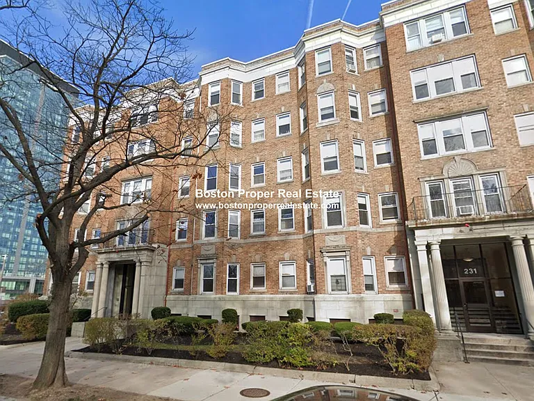235 Park Dr #36 — Photo 2