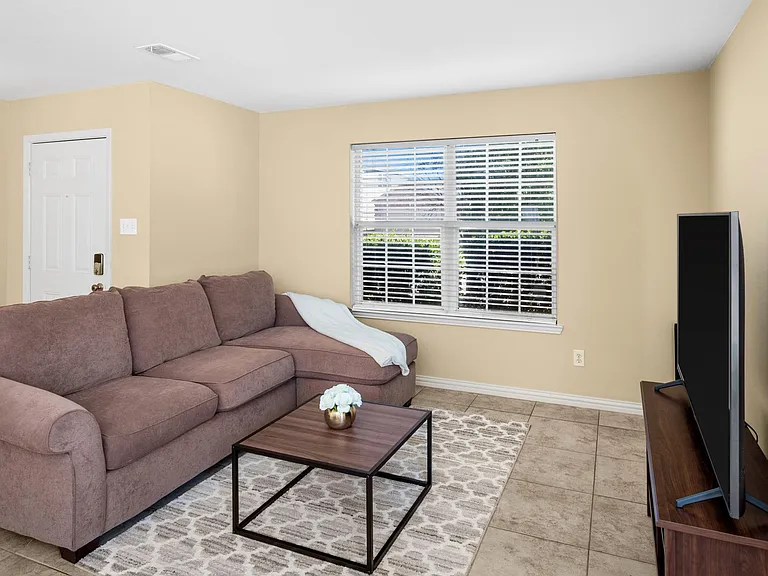 1116 Piedmont Dr — Photo 8